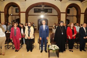جامعة عين شمس والمركز الثقافي القبطي الأرثوذكسي يحتفلان بتخريج دفعة جديدة من دارسي لغة الإشارة المصرية