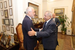 رئيس الأكاديمية العربية يستقبل سفير اليونان لبحث آفاق التعاون الأكاديمي والتقني