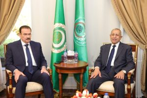 الأكاديمية العربية و"أبو قير للأسمدة" تحتفلان بتخريج الدفعة الأولى من برنامج إعداد القادة